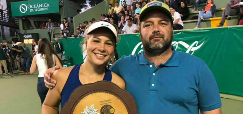 Michaela Kdlečková a Ivo Uram s trofejou
